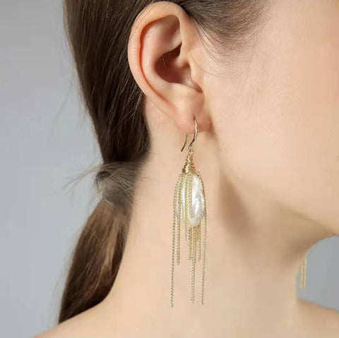 2022 New design fashion Pearl tassel earrings for women