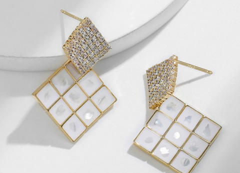 2022 New design fashion Women's geometric diamond earrings