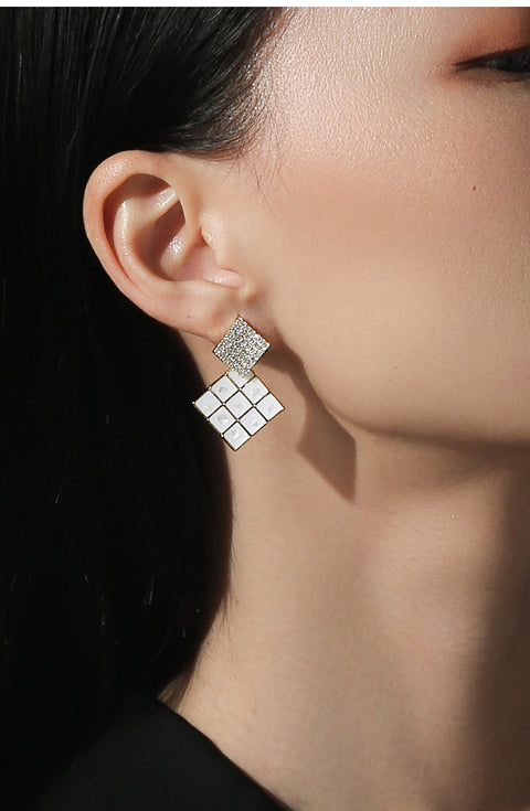 2022 New design fashion Women's geometric diamond earrings